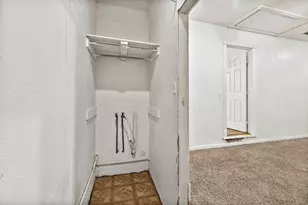 1017 E Spurgeon St, Fort Worth, TX 76115 - Photo 13