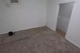 1017 E Spurgeon St, Fort Worth, TX 76115 - Photo 17