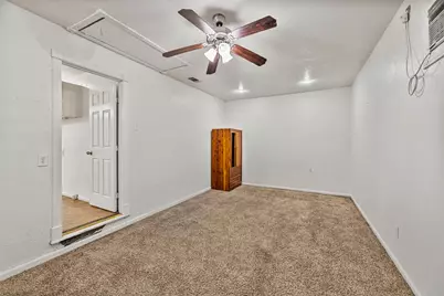 1017 E Spurgeon Street, Fort Worth, TX 76115 - Photo 7