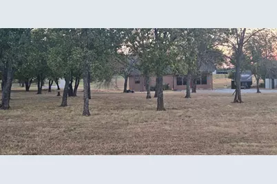 139 Pecan Drive, Gainesville, TX 76240 - Photo 9