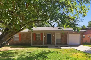 1458 Shorehaven Dr, Garland, TX 75040 - Photo 1