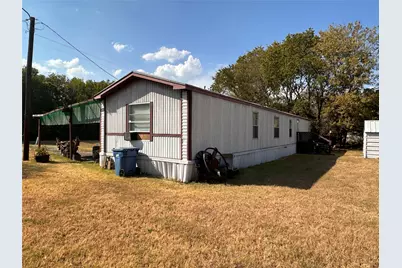 520 N Mlk Avenue, Wortham, TX 76693 - Photo 7