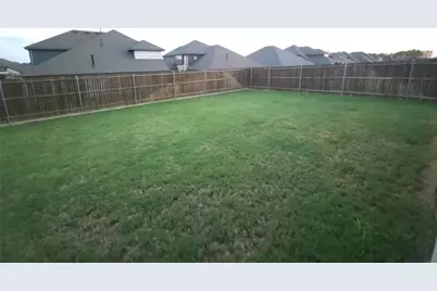 324 W Milas Lane, Glenn Heights, TX 75154 - Photo 17