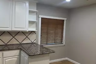 6365 Malcolm Dr, Dallas, TX 75214 - Photo 5