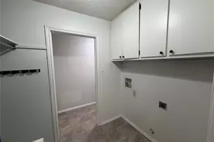 1012 Purdue Dr, Arlington, TX 76012 - Photo 13