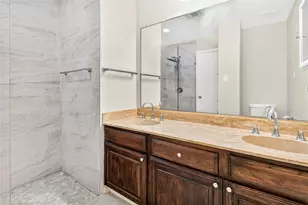 5705 Marvin Loving Dr, Garland, TX 75043 - Photo 5