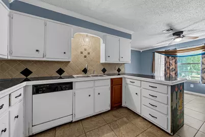 739 N Old Robinson Road, Robinson, TX 76706 - Photo 11