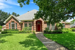 1605 Green Tree Dr, Hurst, TX 76054 - Photo 1