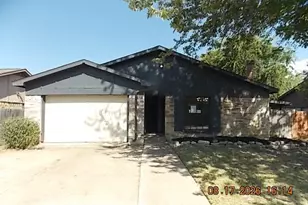 3425 Doolittle Dr, Arlington, TX 76014 - Photo 1