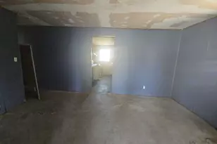 307 E Weaver Ave, Alvarado, TX 76009 - Photo 17