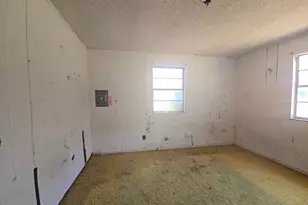 307 E Weaver Ave, Alvarado, TX 76009 - Photo 11