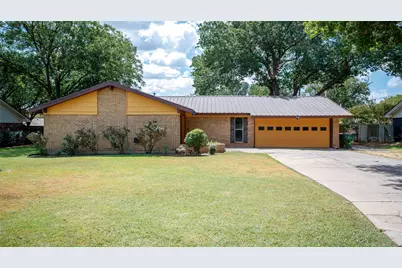 1009 W Edwards, Olney, TX 76374 - Photo 1