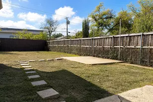 3860 Durango Dr, Dallas, TX 75220 - Photo 13