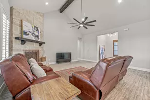 212 Buena Vista Dr, Godley, TX 76044 - Photo 9