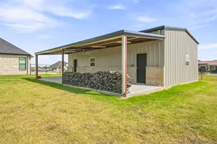 212 Buena Vista Dr, Godley, TX 76044 - Photo 35