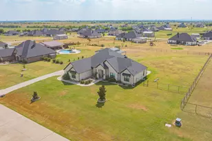 212 Buena Vista Dr, Godley, TX 76044 - Photo 37