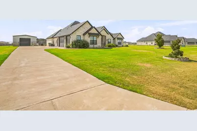 212 Buena Vista Drive, Godley, TX 76044 - Photo 3