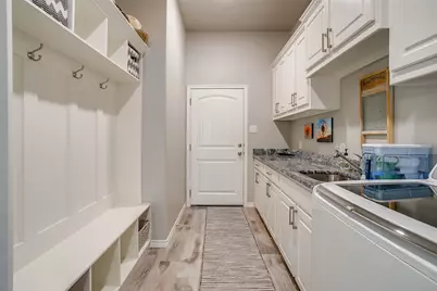 2716 Village Road, Granbury, TX 76049 - Photo 23