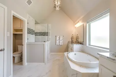 2716 Village Road, Granbury, TX 76049 - Photo 19