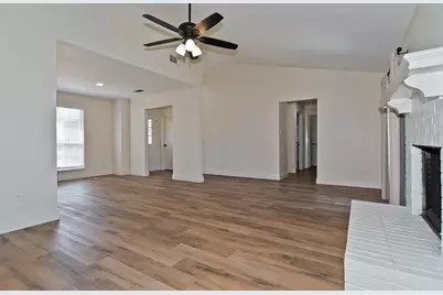 1609 Country Lane, Arlington, TX 76018 - Photo 3