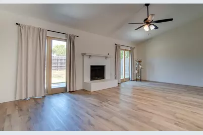 1609 Country Lane, Arlington, TX 76018 - Photo 23