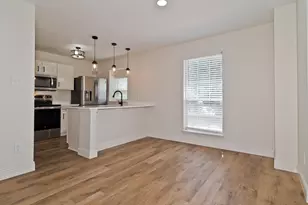 1609 Country Ln, Arlington, TX 76018 - Photo 9