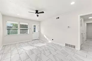 12241 Oberlin Dr, Dallas, TX 75243 - Photo 11