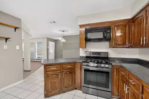 2009 Glencrest Ln, Garland, TX 75040 - Photo 9