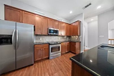 2022 N Fitzhugh Avenue #B, Dallas, TX 75204 - Photo 13