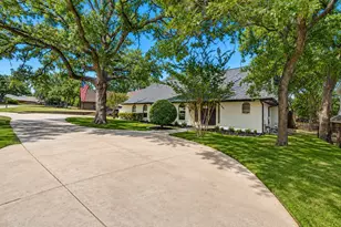 2105 Wilson Dr, Arlington, TX 76011 - Photo 3