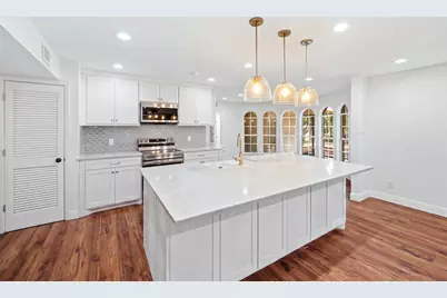 2105 Wilson Drive, Arlington, TX 76011 - Photo 5