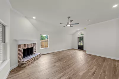 425 Watercrest Lane, Glenn Heights, TX 75154 - Photo 5