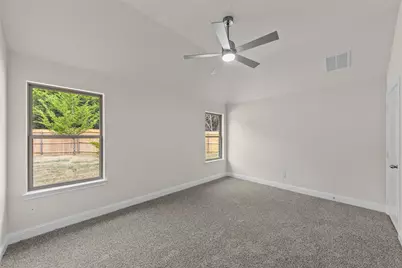 425 Watercrest Lane, Glenn Heights, TX 75154 - Photo 11