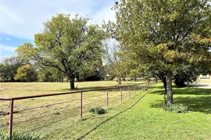 2815 Fm 3092, Gainesville, TX 76240 - Photo 19