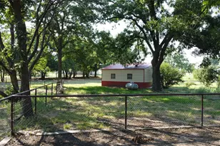 2815 Fm 3092, Gainesville, TX 76240 - Photo 27