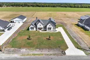 204 Cr 4615, Wolfe City, TX 75496 - Photo 3