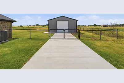 6941 Eagle Creek Drive, Godley, TX 76044 - Photo 5