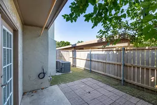 13234 Woodbend Ln, Dallas, TX 75243 - Photo 23
