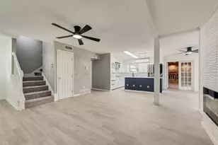 721 Thompson Dr, Saginaw, TX 76179 - Photo 17