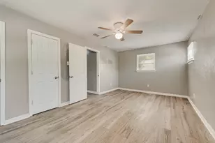 721 Thompson Dr, Saginaw, TX 76179 - Photo 21