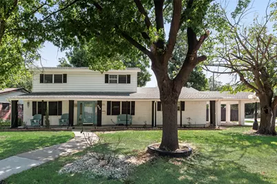 721 Thompson Drive, Saginaw, TX 76179 - Photo 5