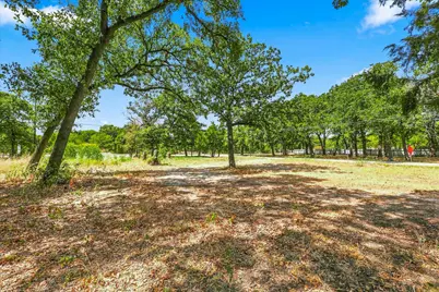 2000 Dowdy Ferry Road, Dallas, TX 75217 - Photo 11