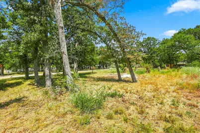 2000 Dowdy Ferry Road, Dallas, TX 75217 - Photo 9