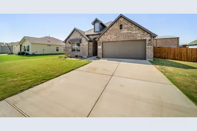 606 Austen Avenue, Tioga, TX 76271 - Photo 1