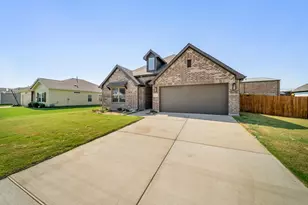 606 Austen Ave, Tioga, TX 76271 - Photo 1