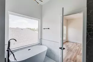 2501 Lenway St, Dallas, TX 75215 - Photo 29