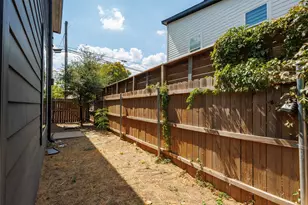2501 Lenway St, Dallas, TX 75215 - Photo 35