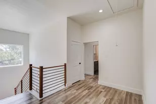 2501 Lenway St, Dallas, TX 75215 - Photo 25