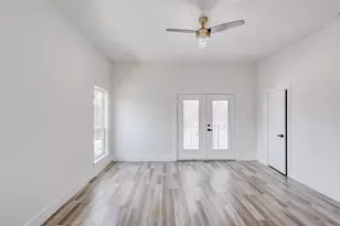 2501 Lenway St, Dallas, TX 75215 - Photo 27
