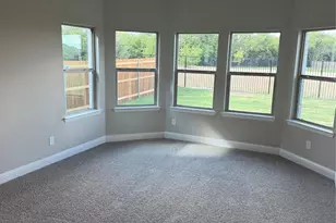 613 Red Maple Rd, Waxahachie, TX 75165 - Photo 5